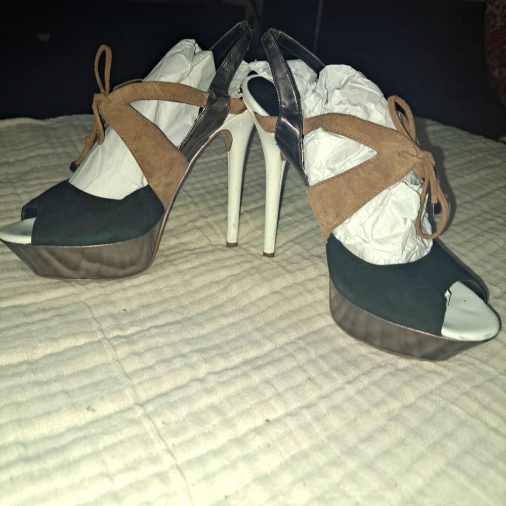 Aldo Platform Peep Toe Slingback heels SZ 39